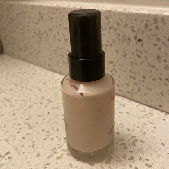 touch in SOL - No Poreblem Primer - Picture 2 of 3